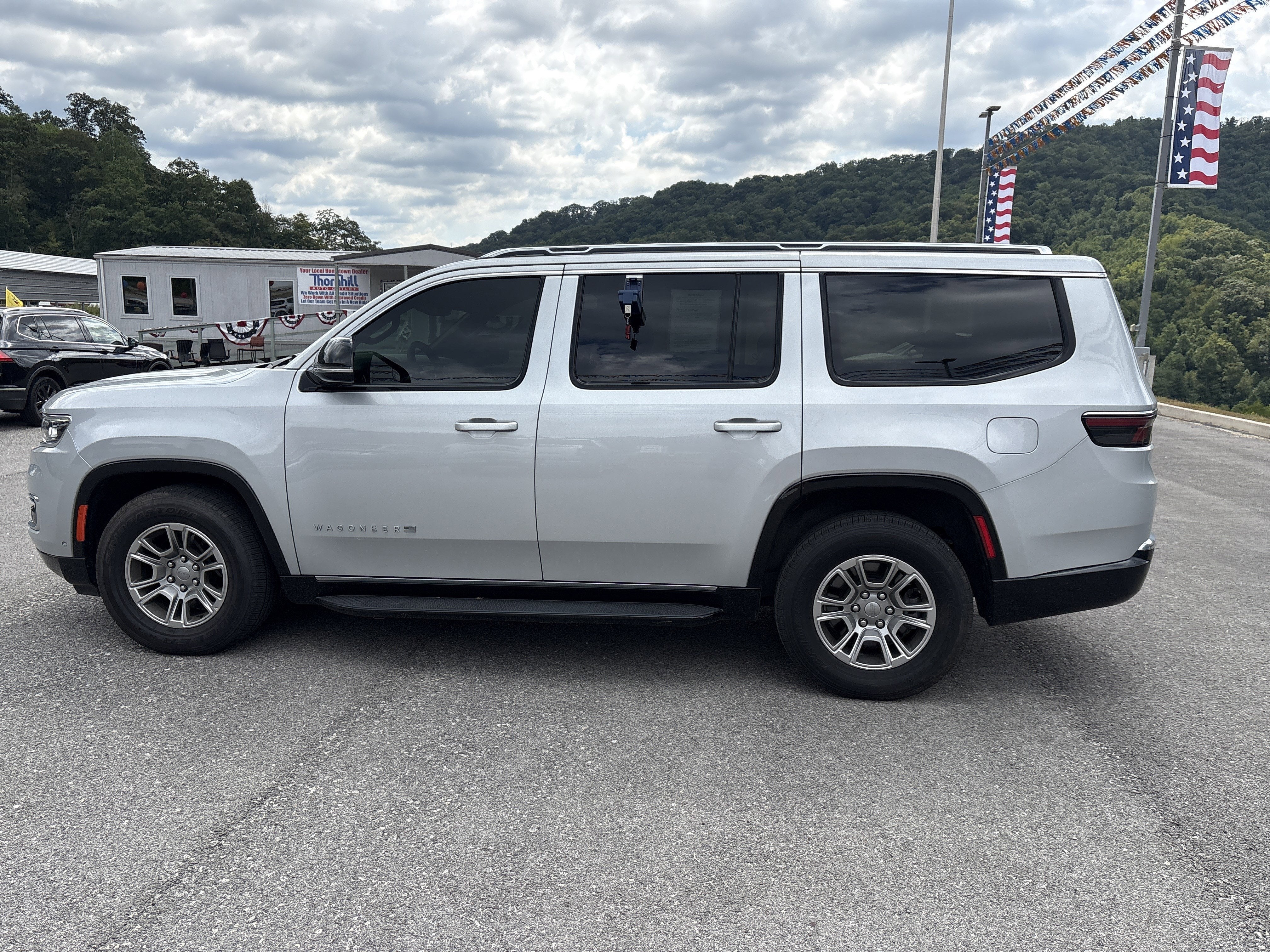 2024 Jeep Wagoneer Base