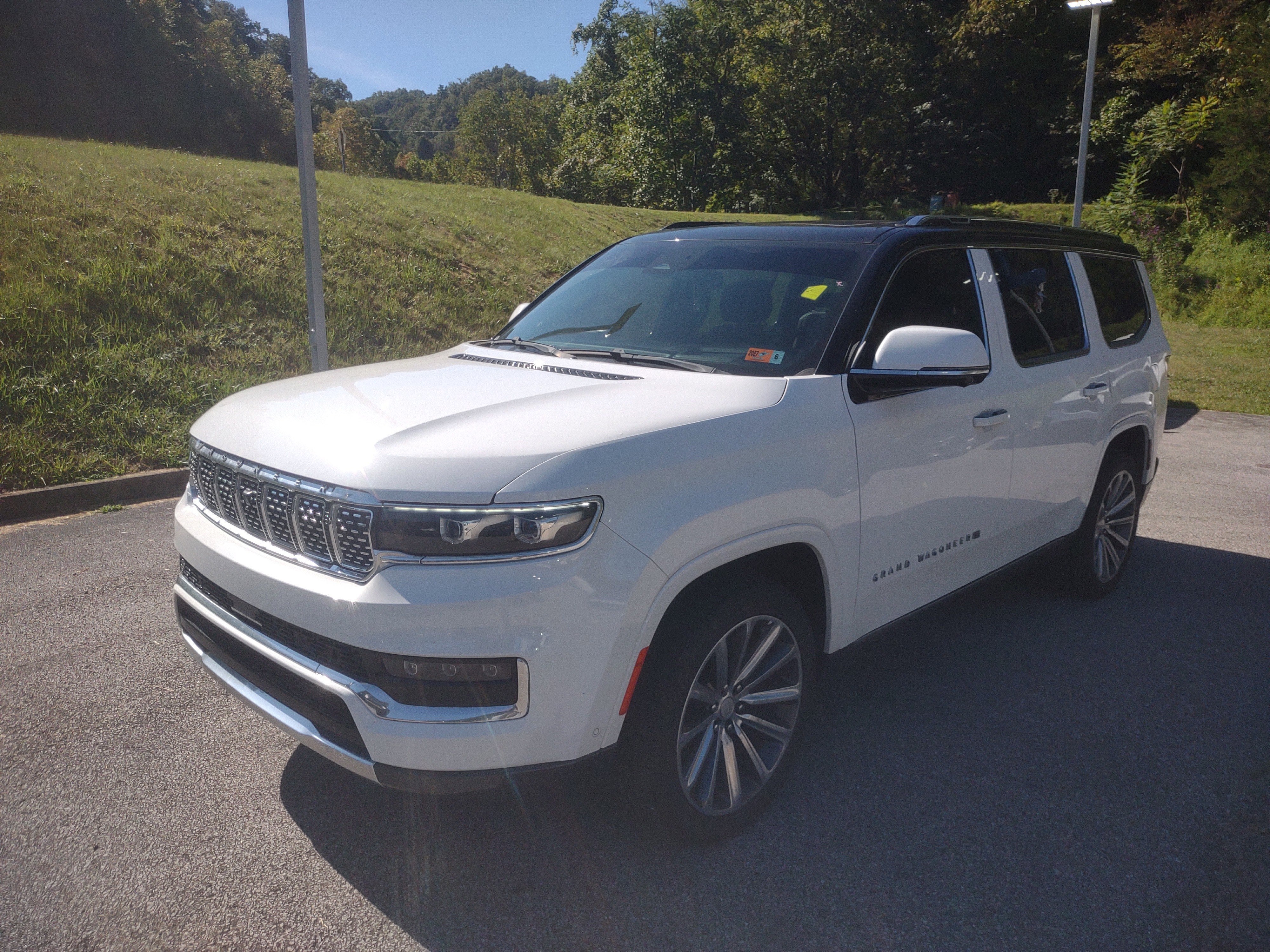 2022 Jeep Grand Wagoneer Series II