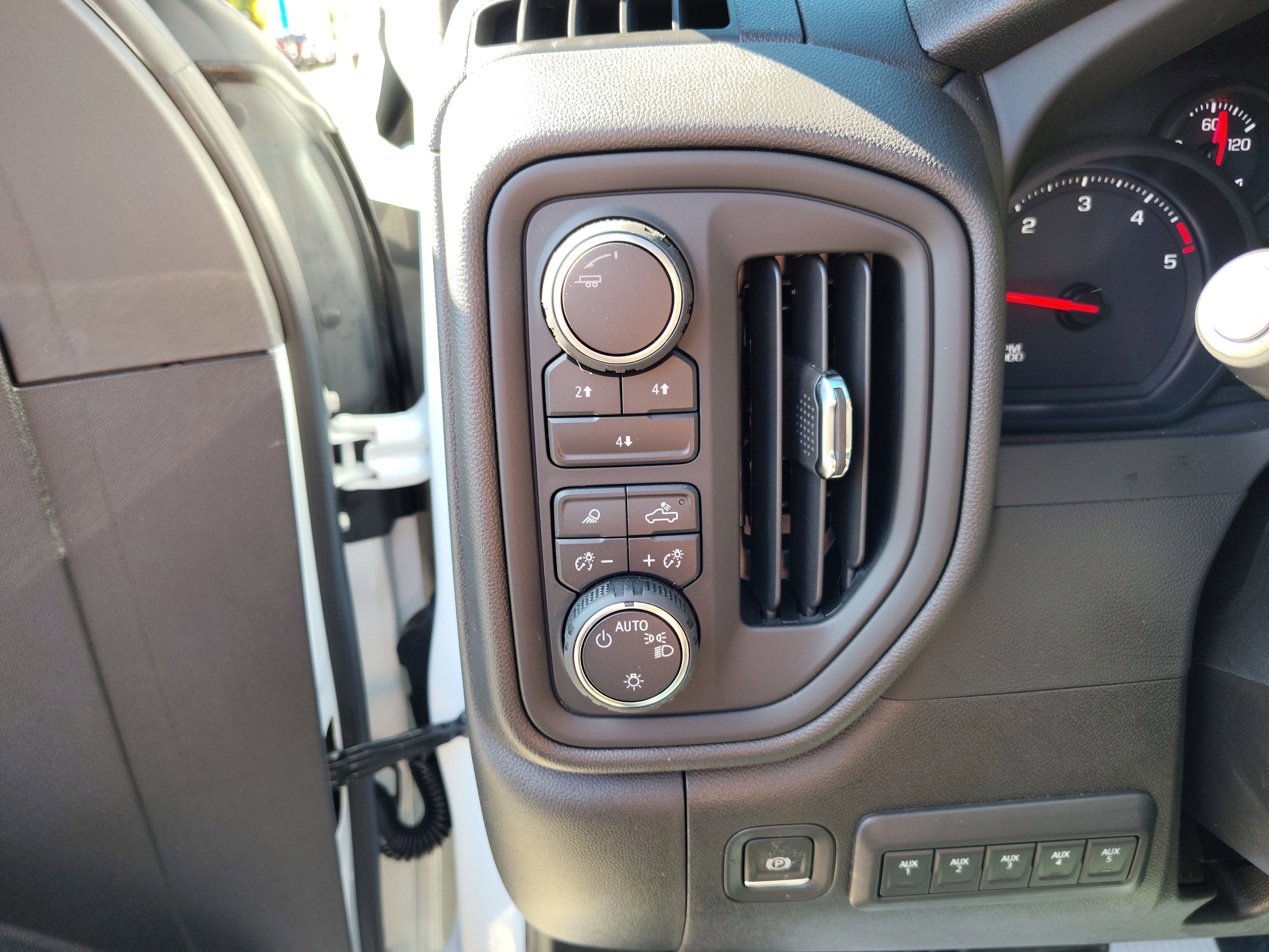 2025 Chevrolet Silverado 3500 HD WT