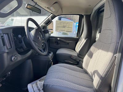 2025 GMC Savana Cutaway 3500 1WT