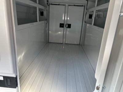 2025 GMC Savana Cutaway 3500 1WT