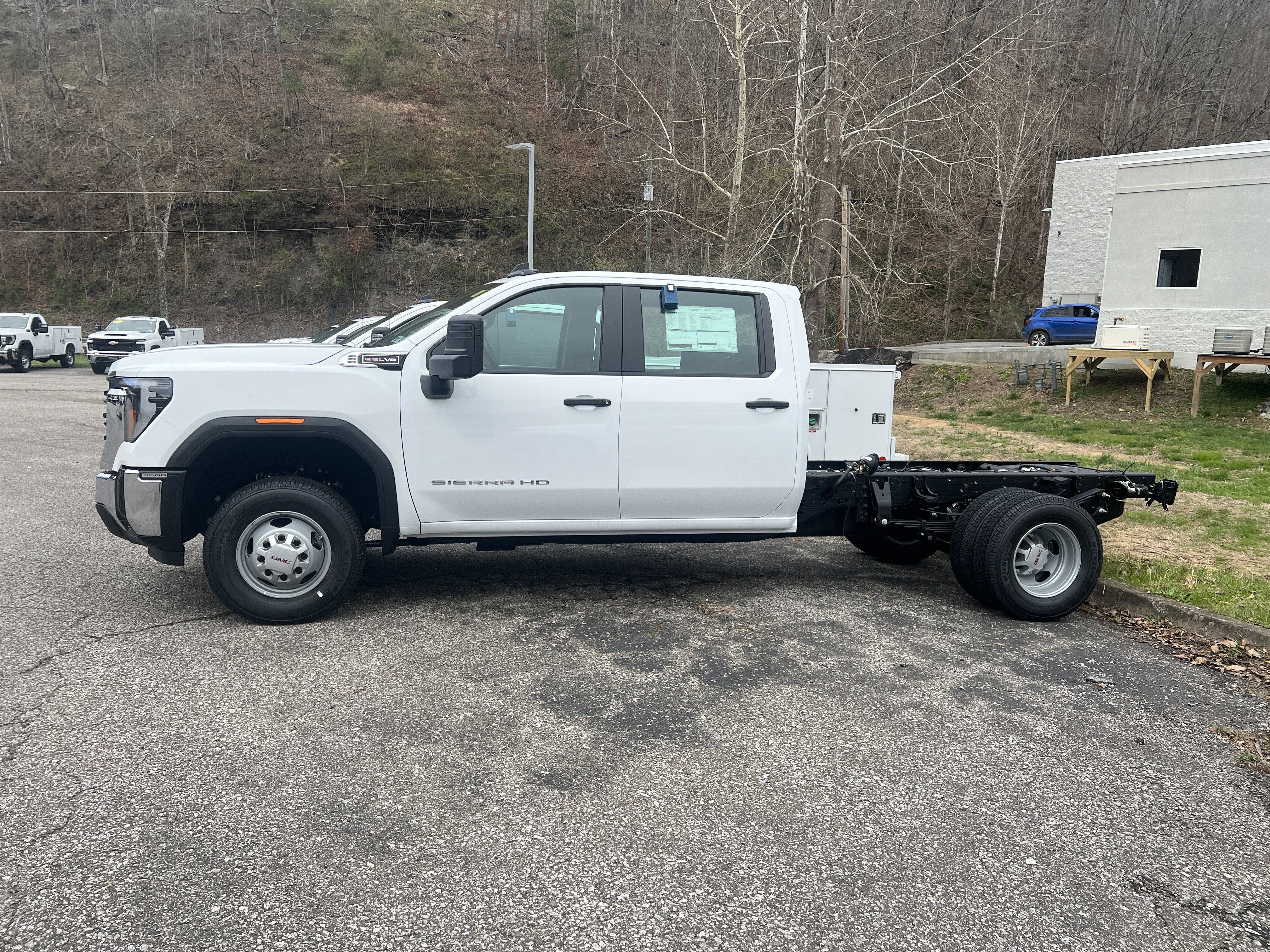 2026 GMC Sierra 3500 HD Chassis Cab Pro