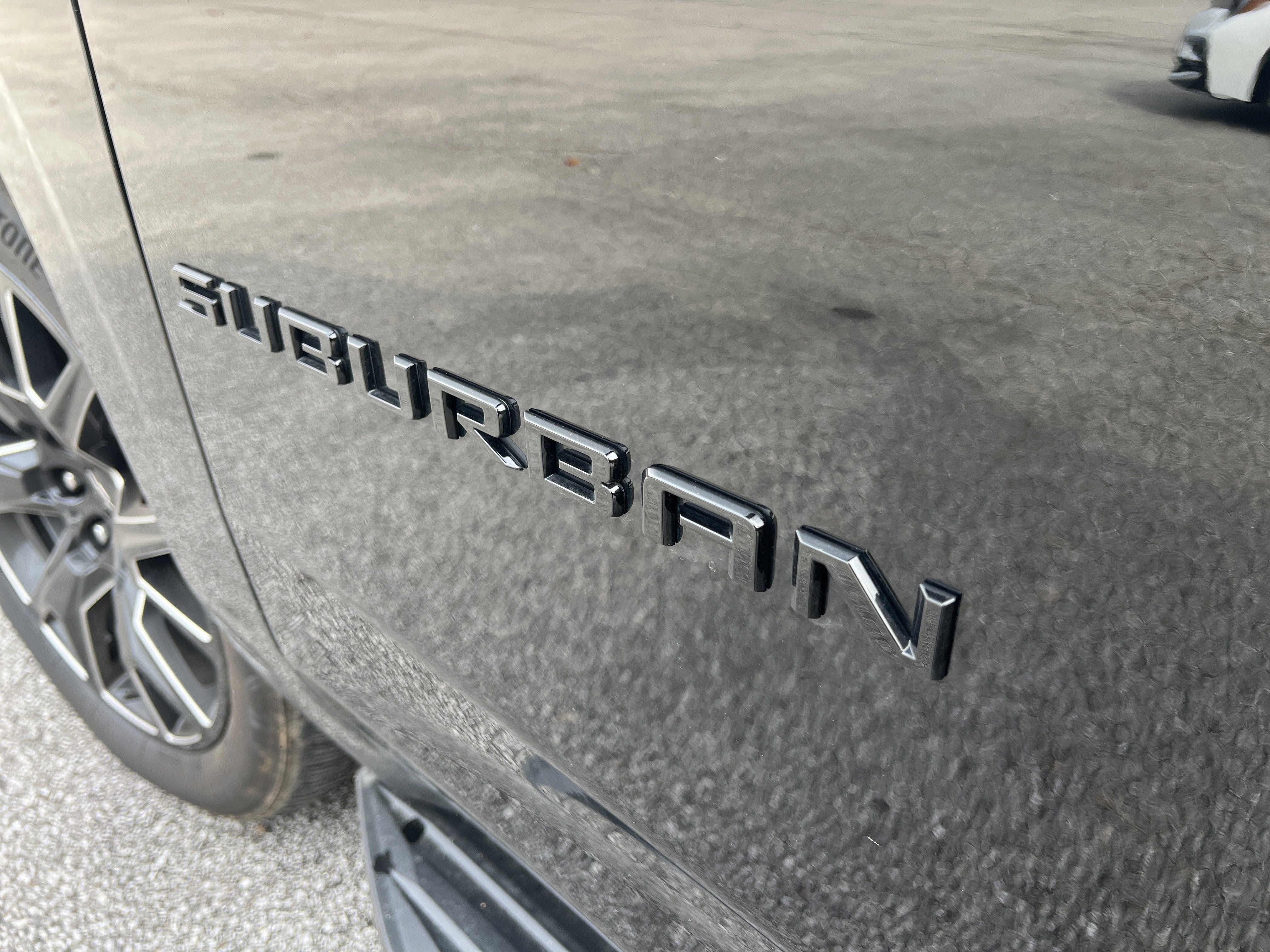 2024 Chevrolet Suburban RST