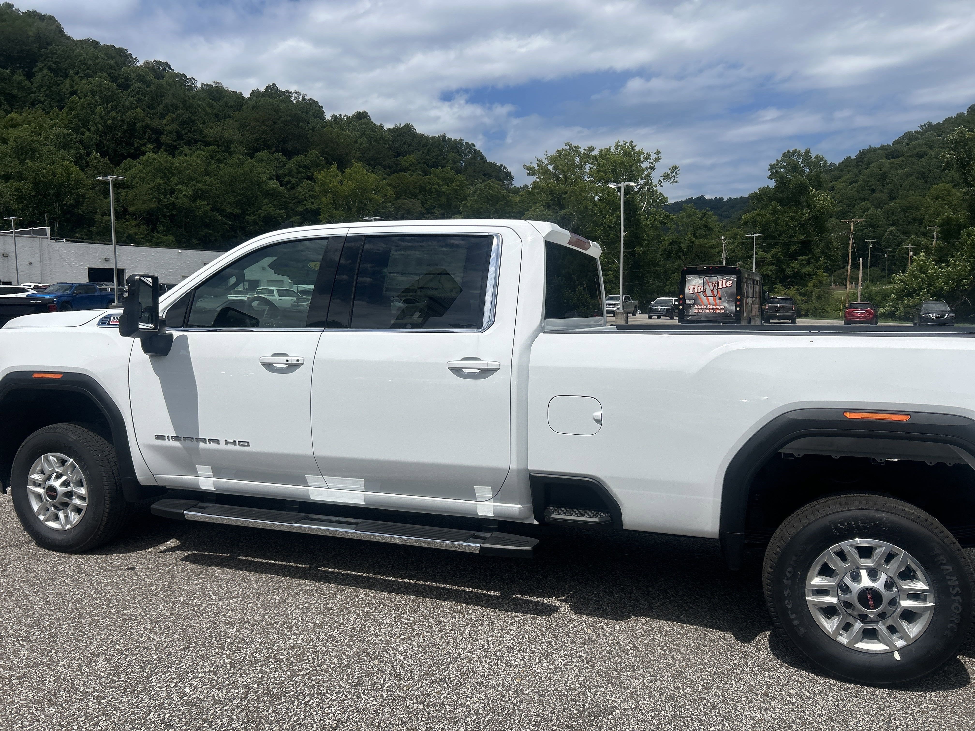 2025 GMC Sierra 2500 HD SLE