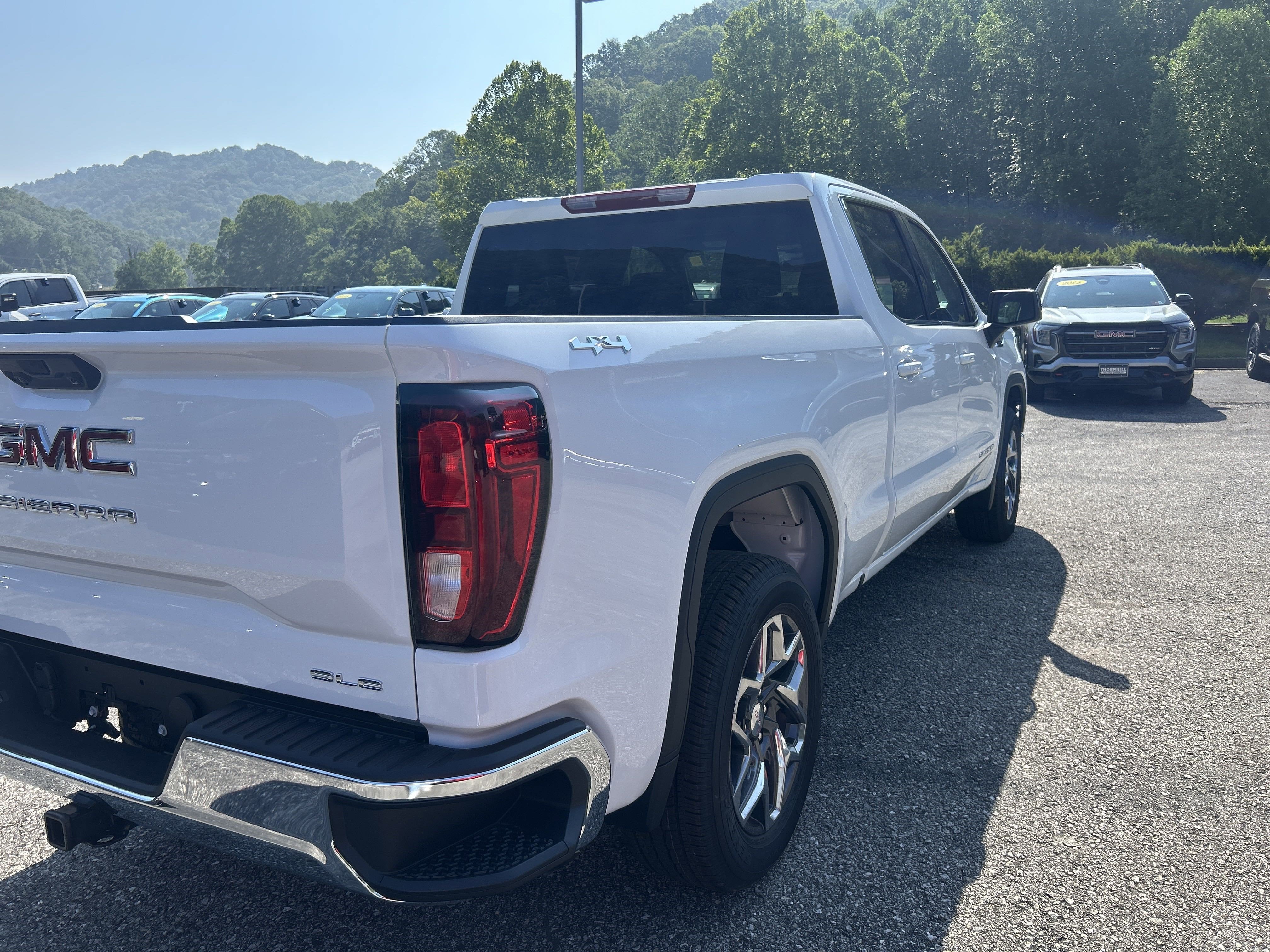 2026 GMC Sierra 1500 SLE