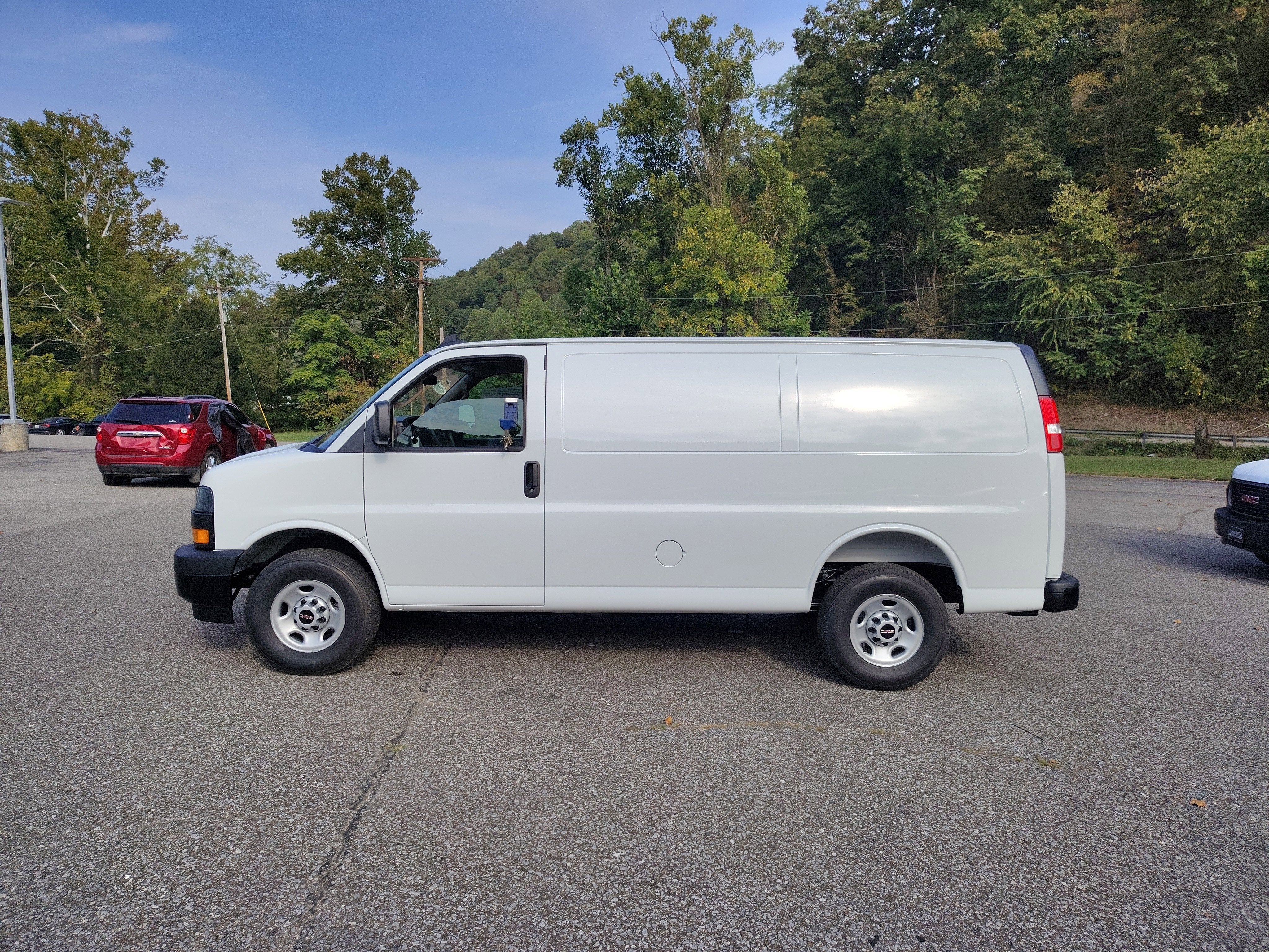 2025 GMC Savana Cargo 3500 Work Van