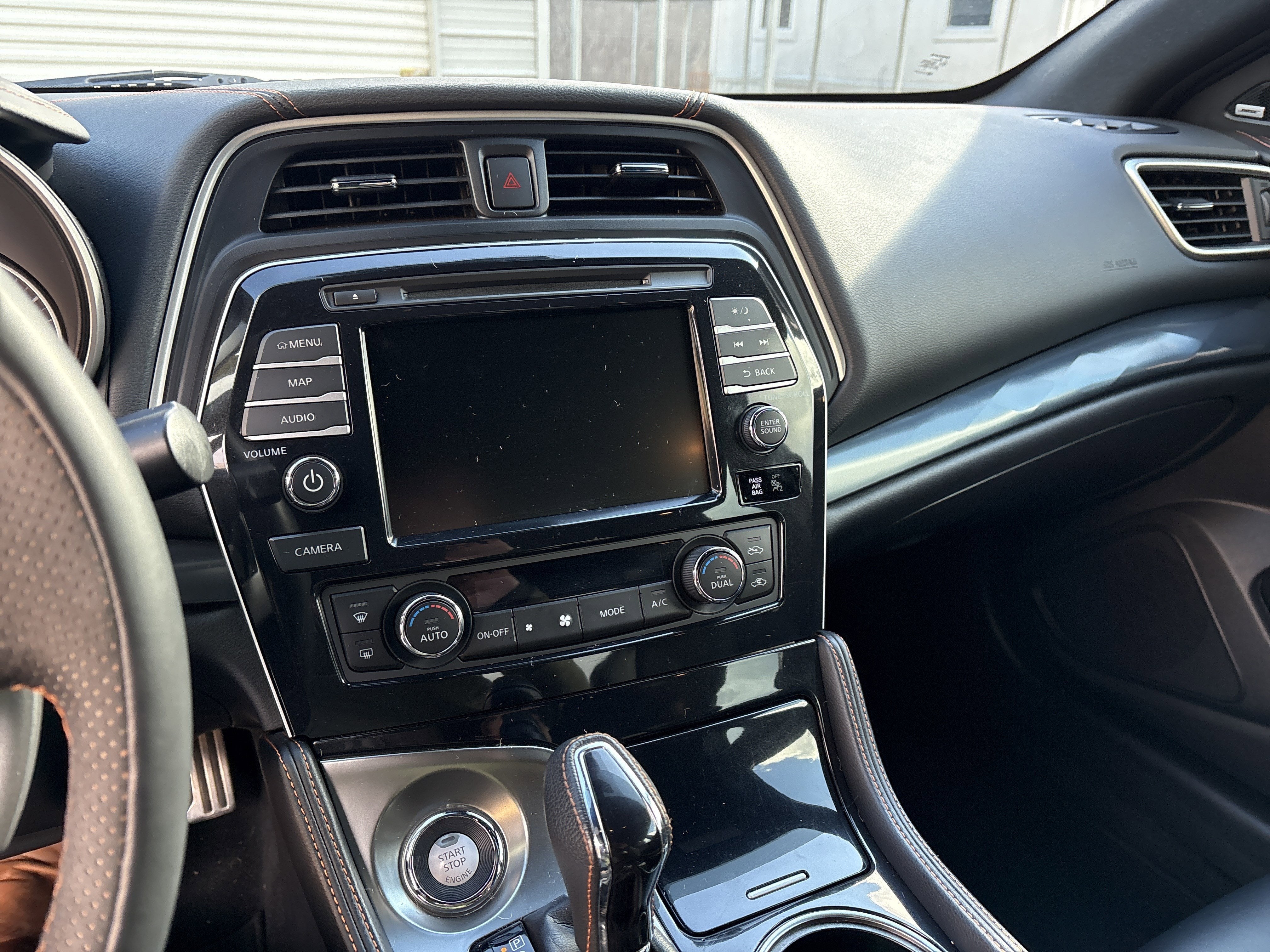 2022 Nissan Maxima SR