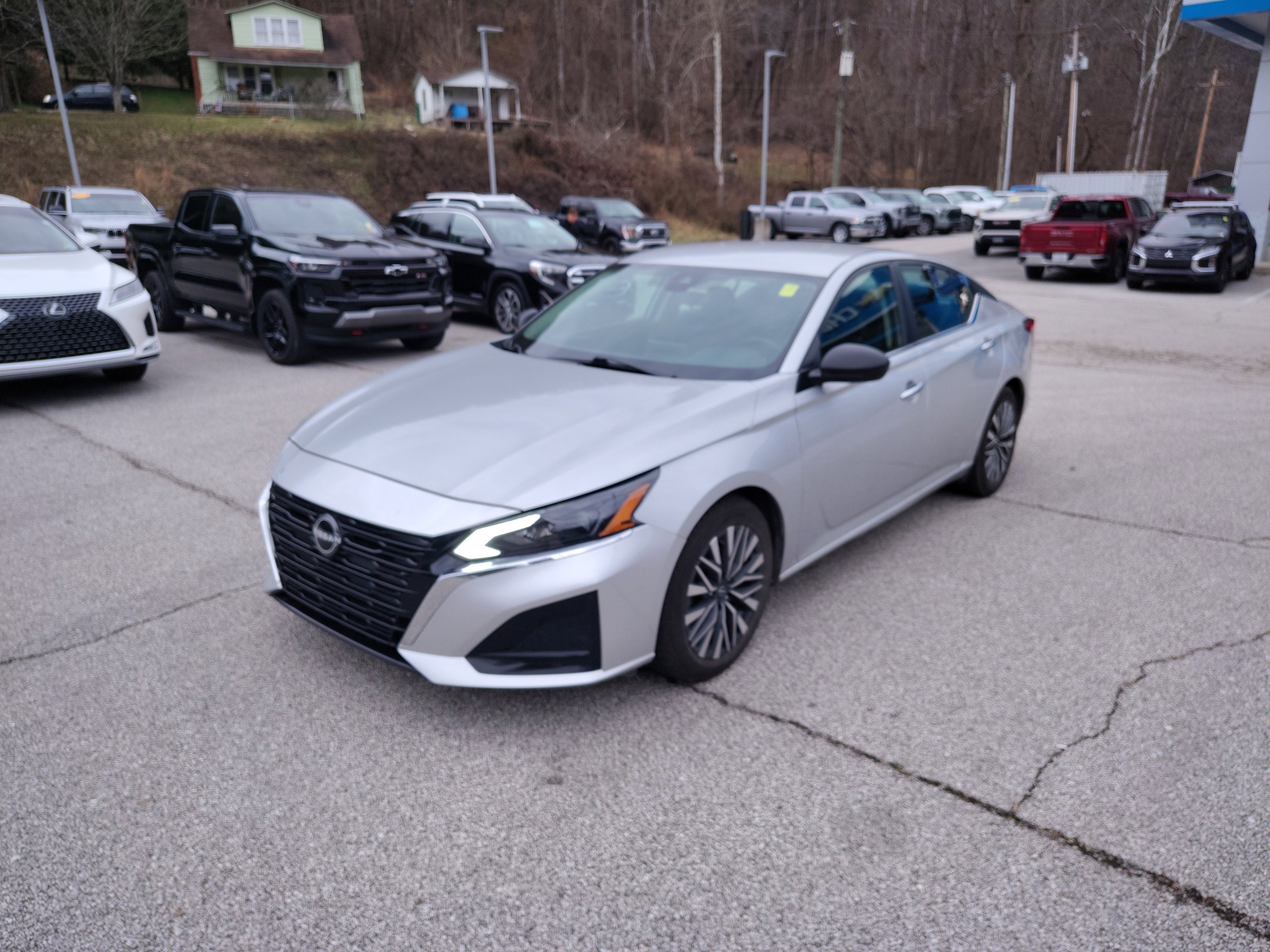 2024 Nissan Altima 2.5 SV