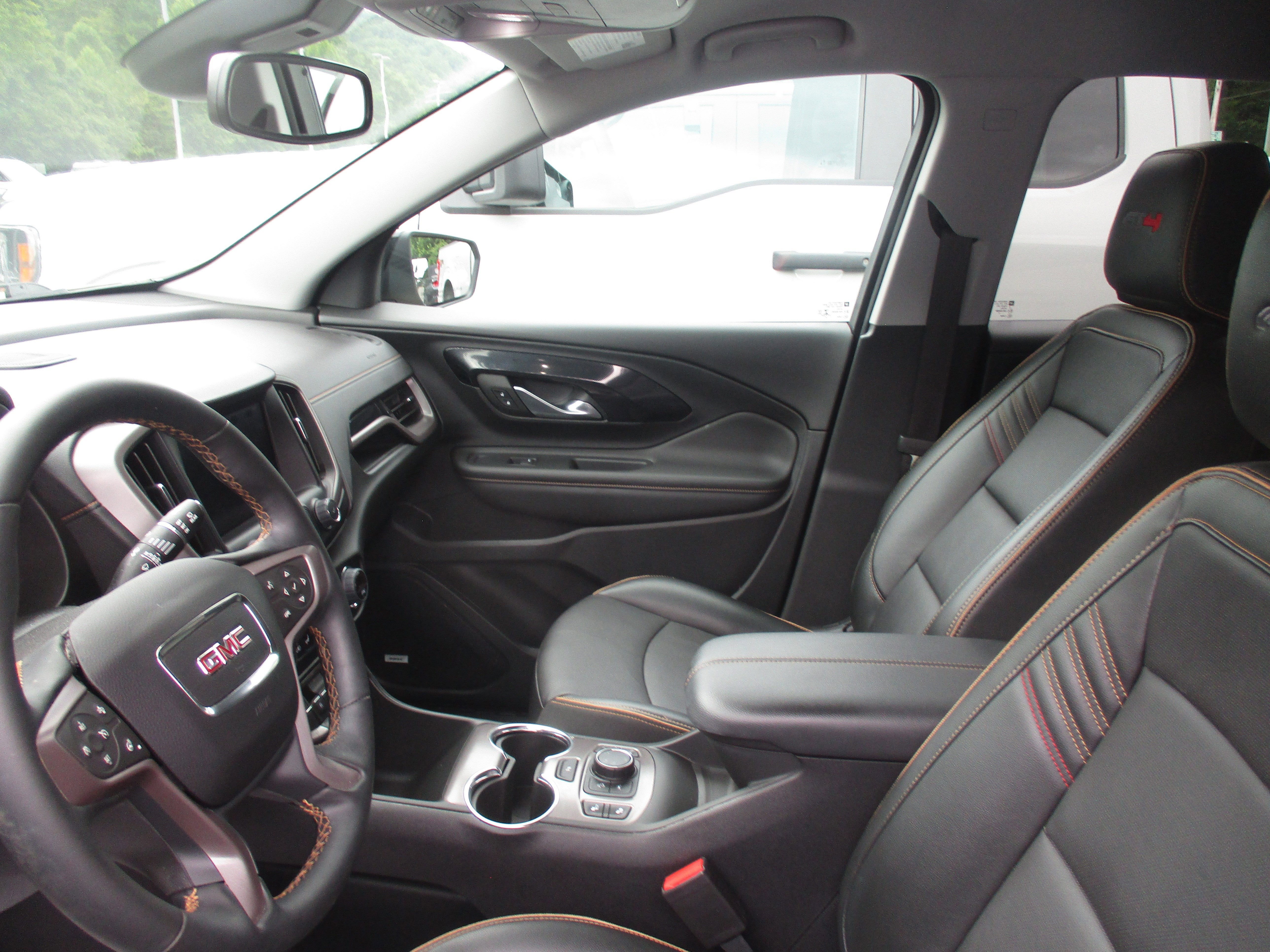 2023 GMC Terrain AT4