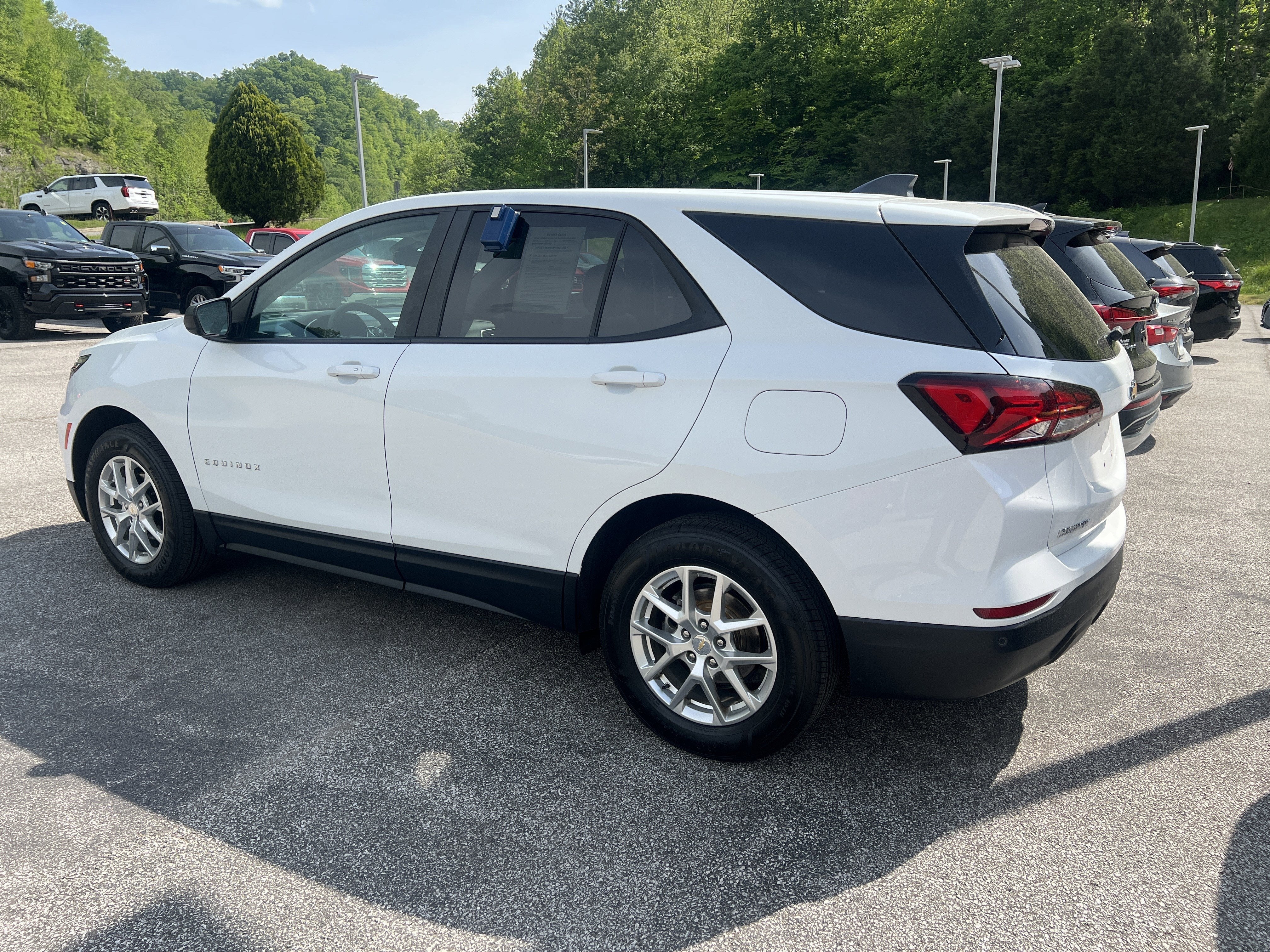 2022 Chevrolet Equinox LS