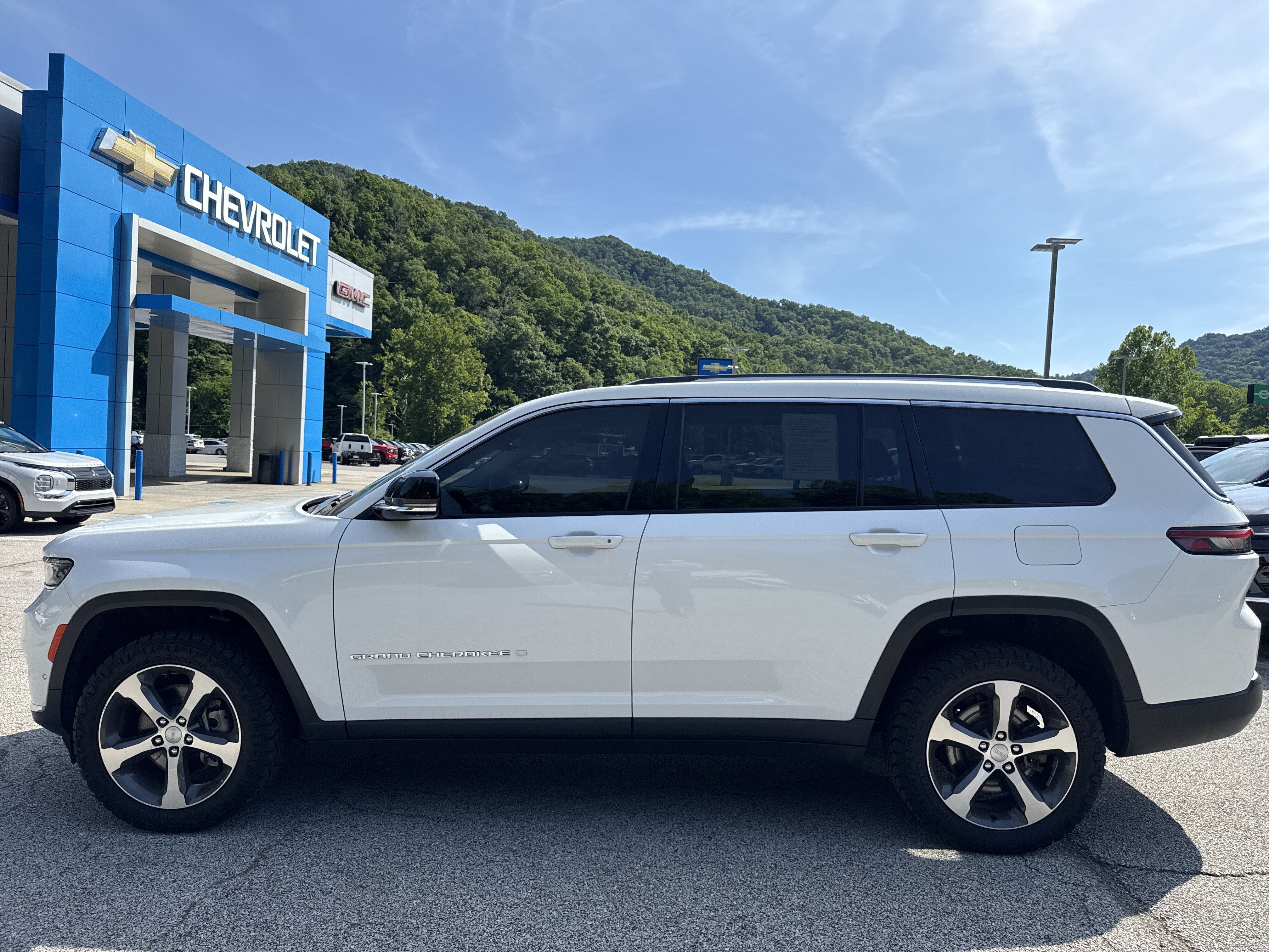 2023 Jeep Grand Cherokee L Limited 4x4