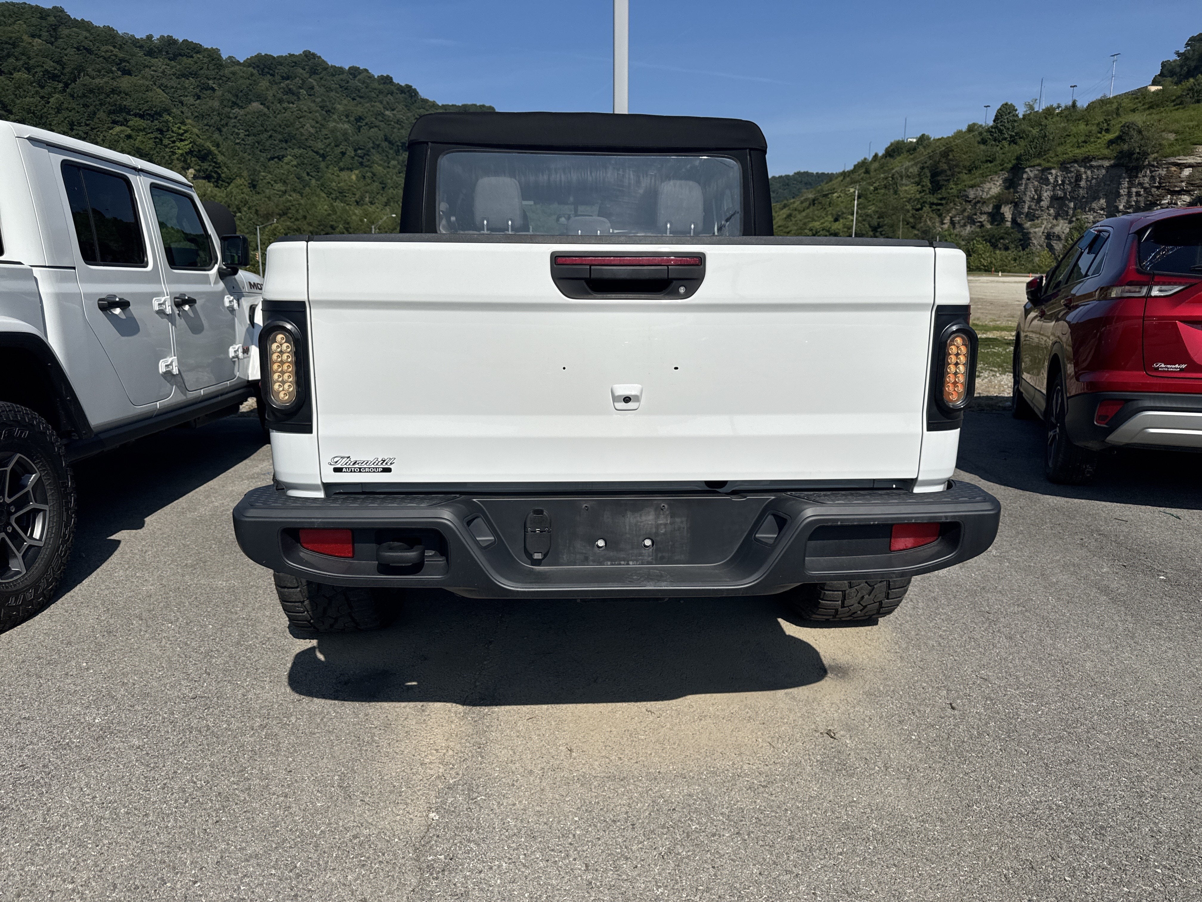 2024 Jeep Gladiator Sport