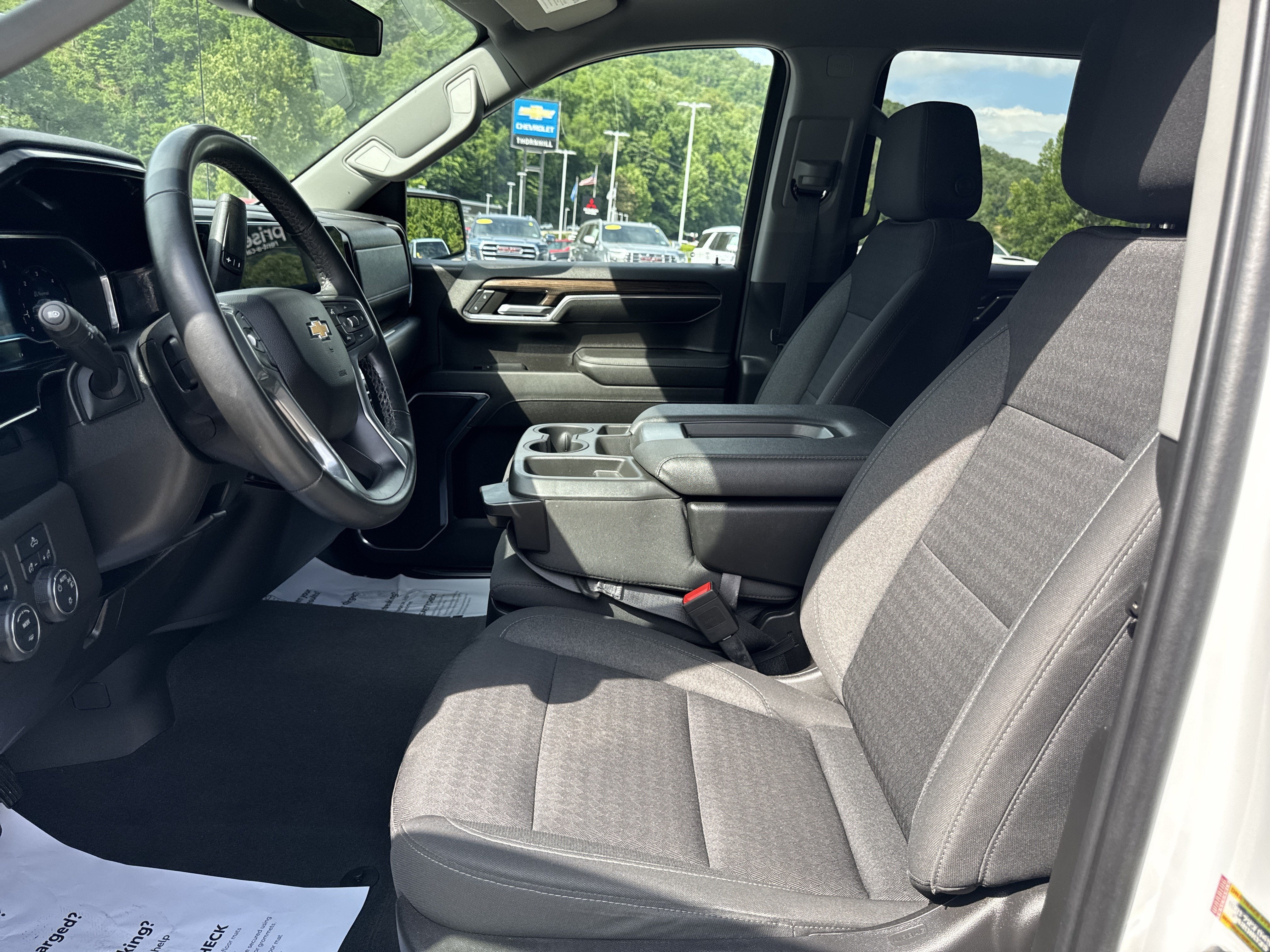 2023 Chevrolet Silverado 1500 LT (2FL)