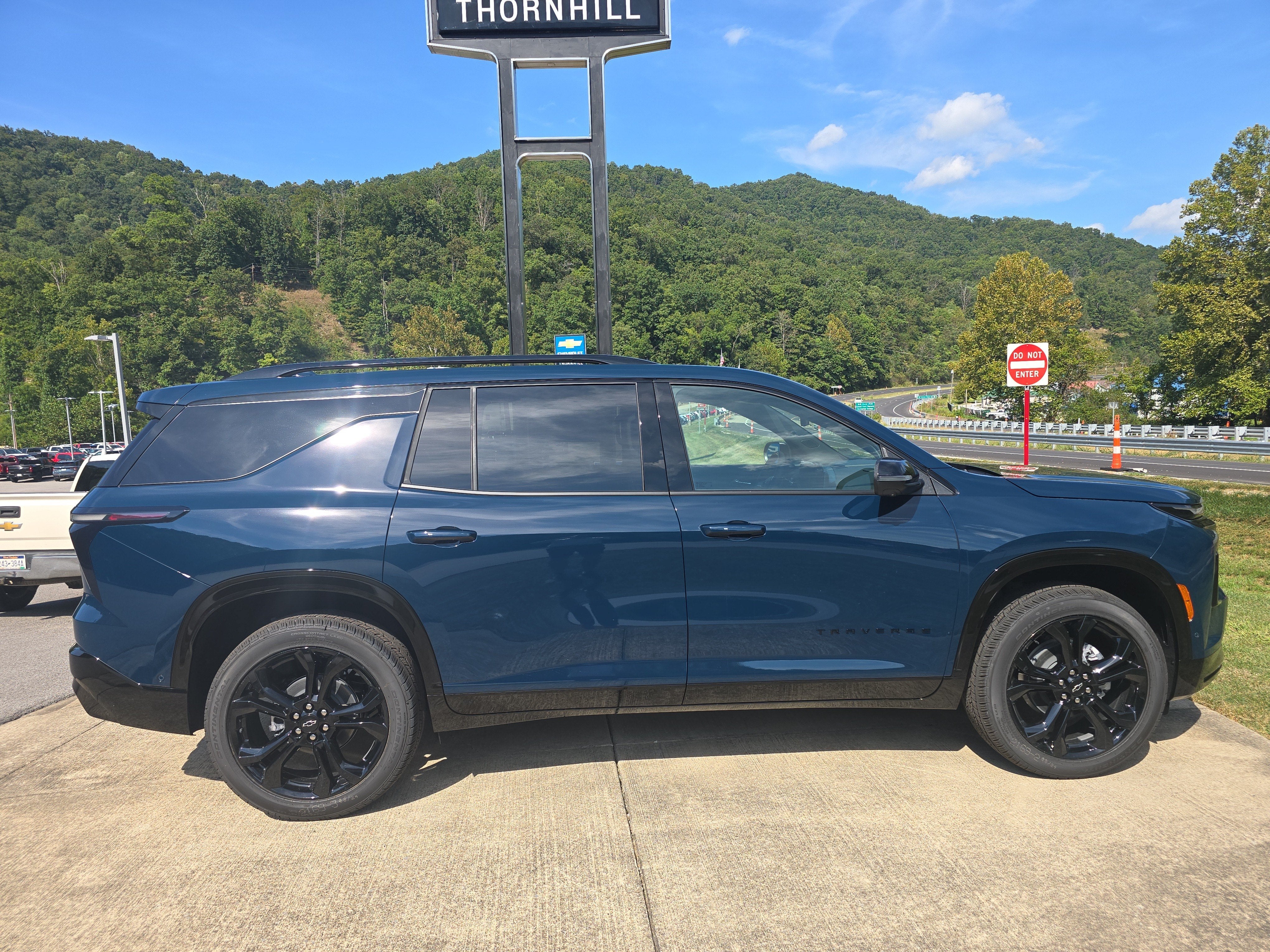 2027 Chevrolet Traverse RS