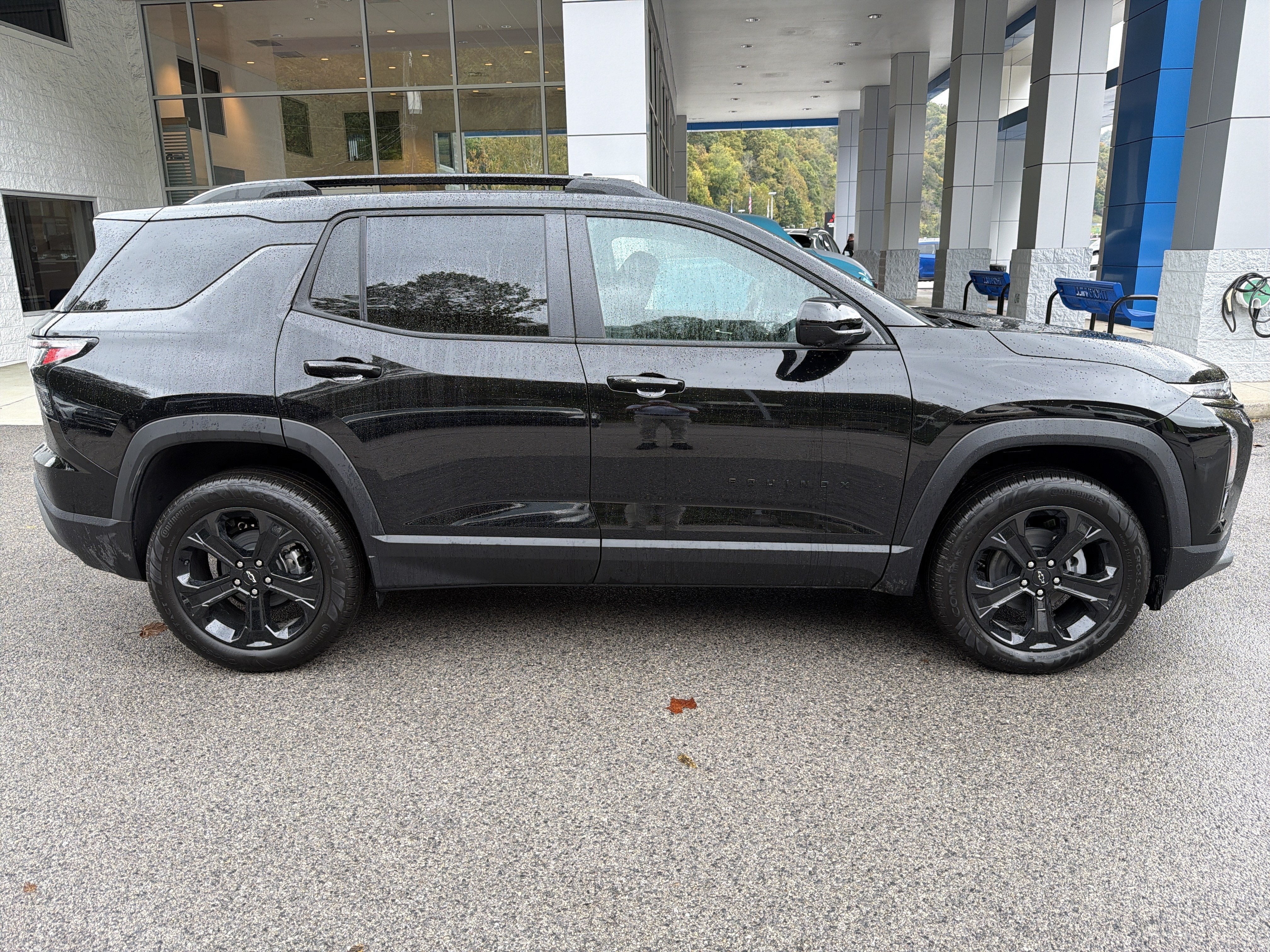 2027 Chevrolet Equinox LT - Photo 11