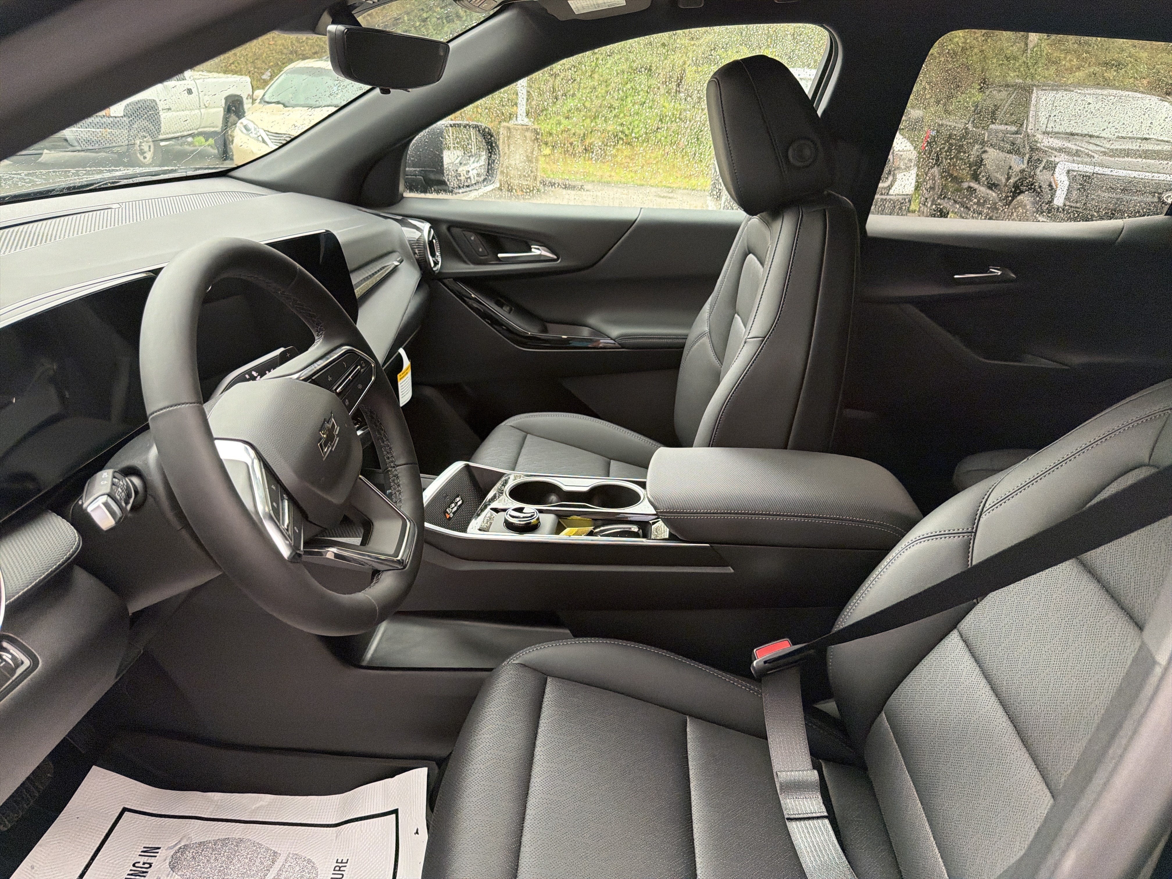 2027 Chevrolet Equinox LT - Photo 16
