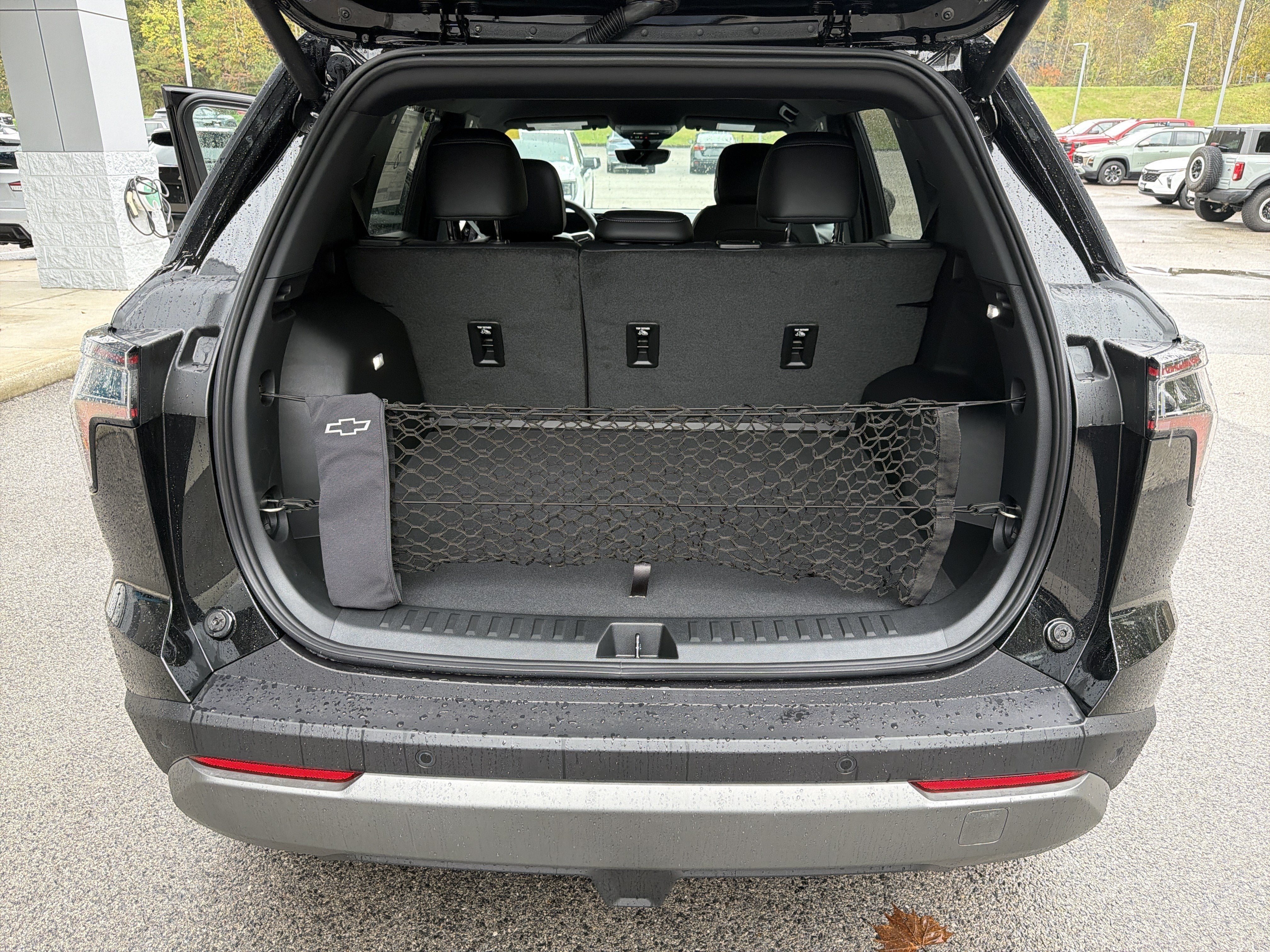 2027 Chevrolet Equinox LT - Photo 7