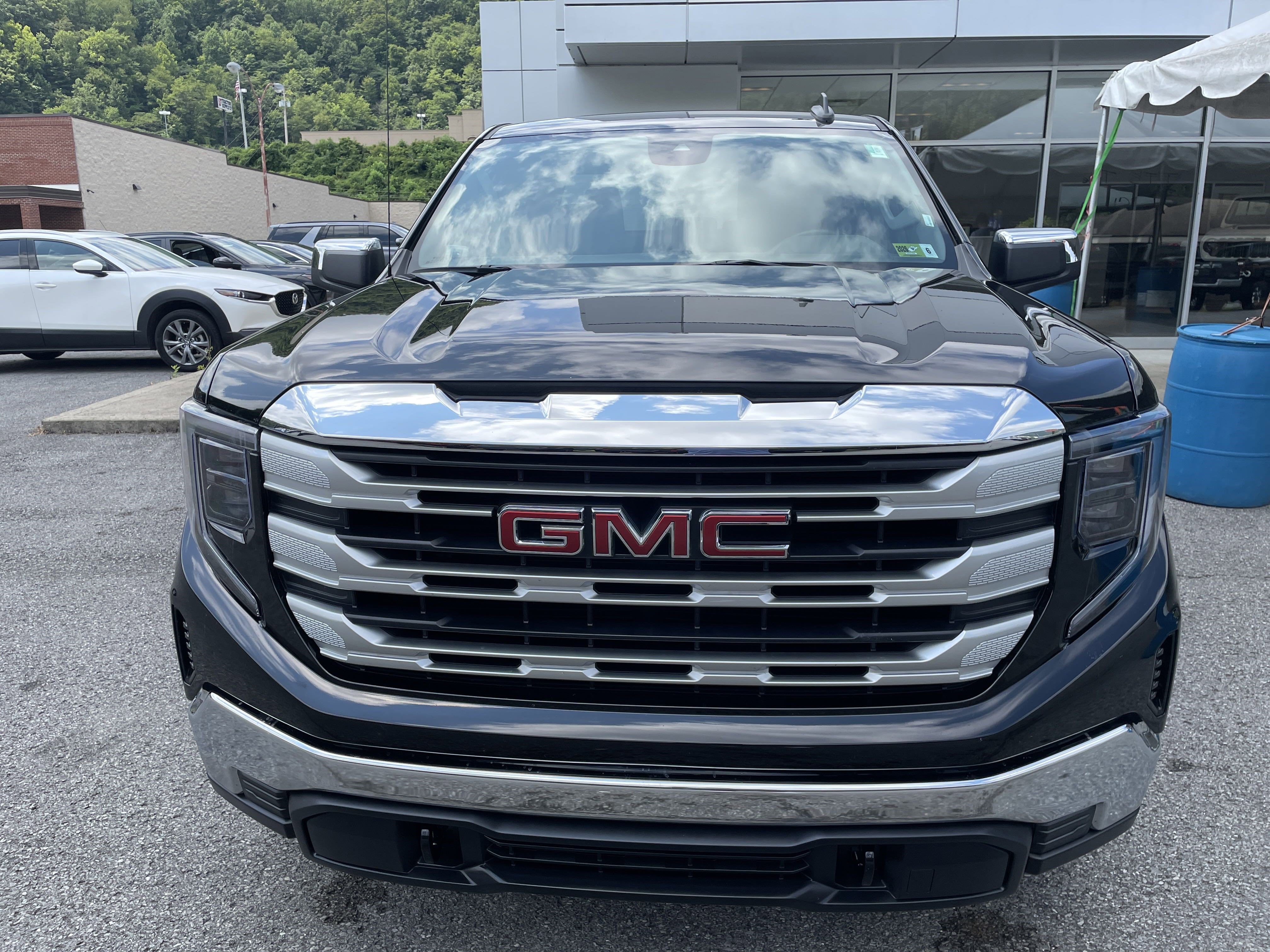 2024 GMC Sierra 1500 SLE