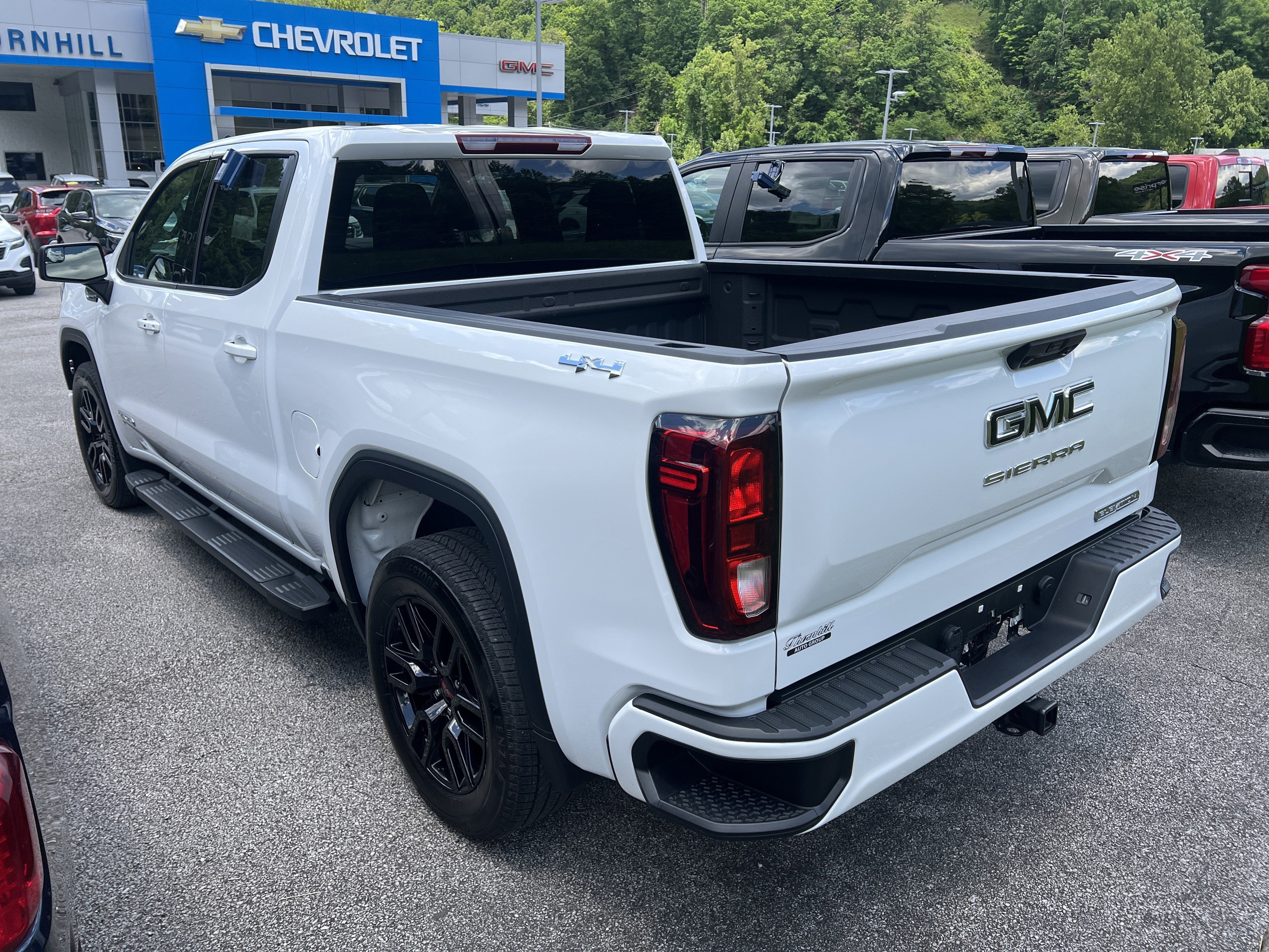 2024 GMC Sierra 1500 Elevation