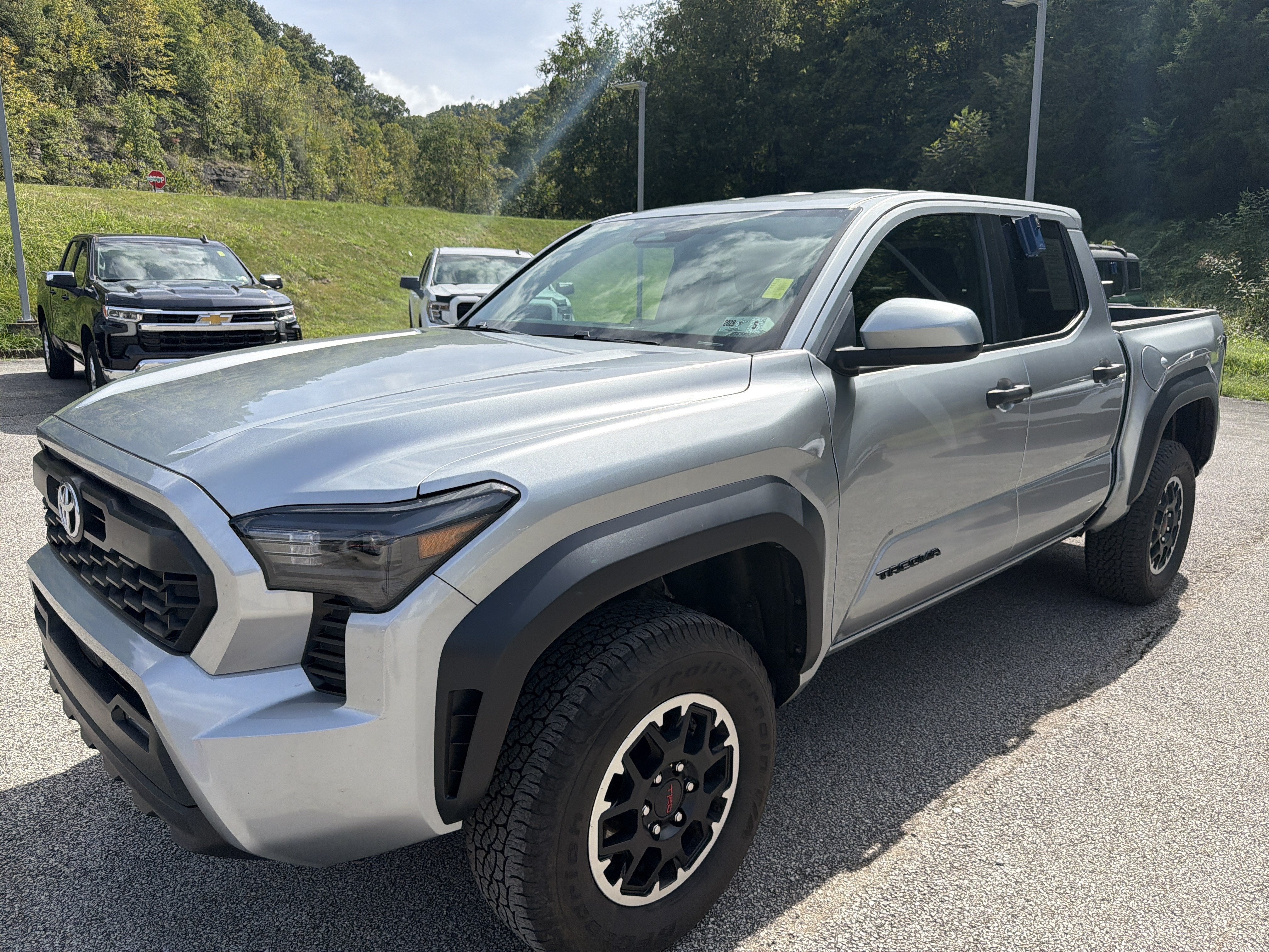 2025 Toyota Tacoma 4WD SR