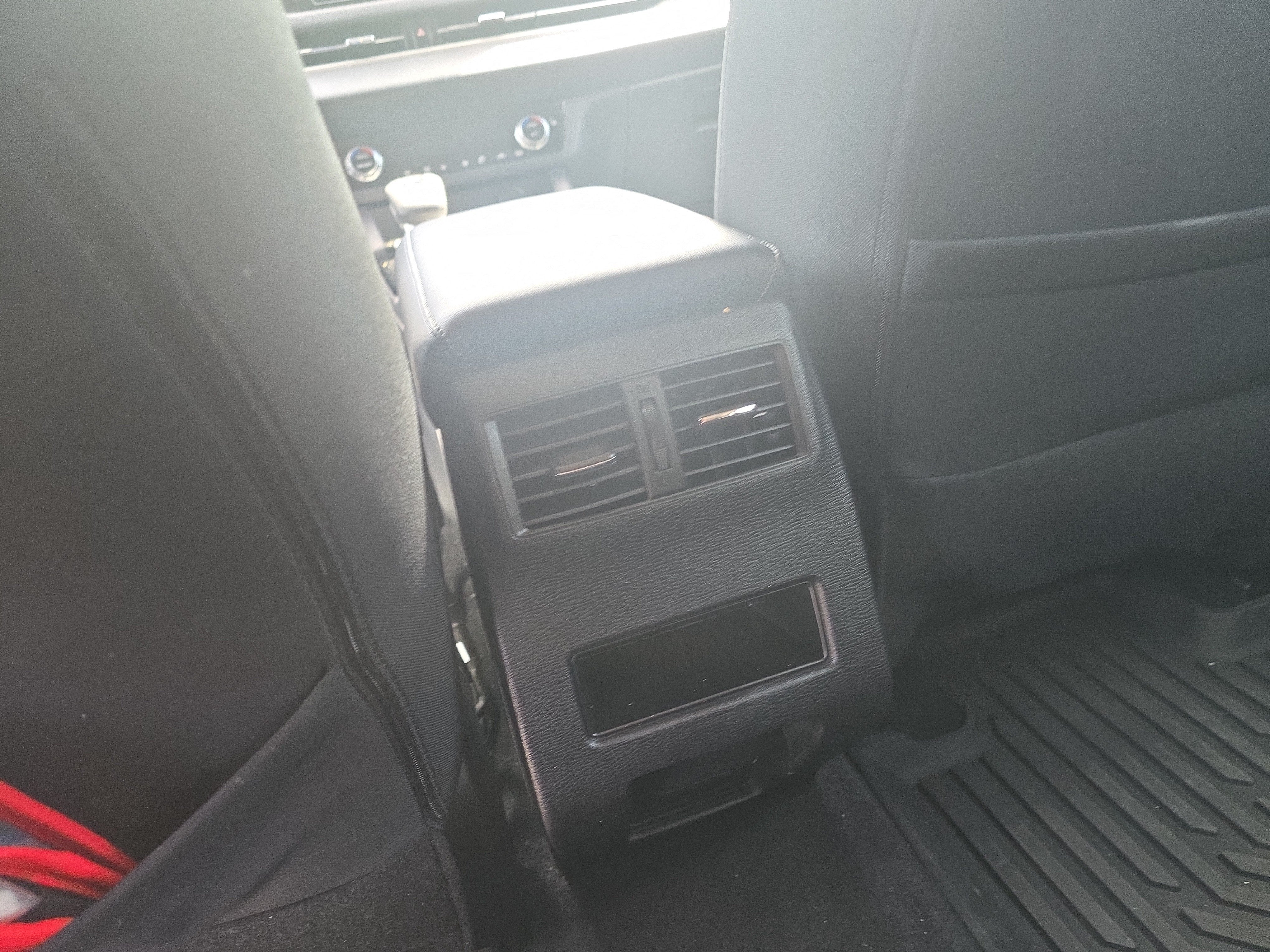 2025 Mitsubishi Outlander ES