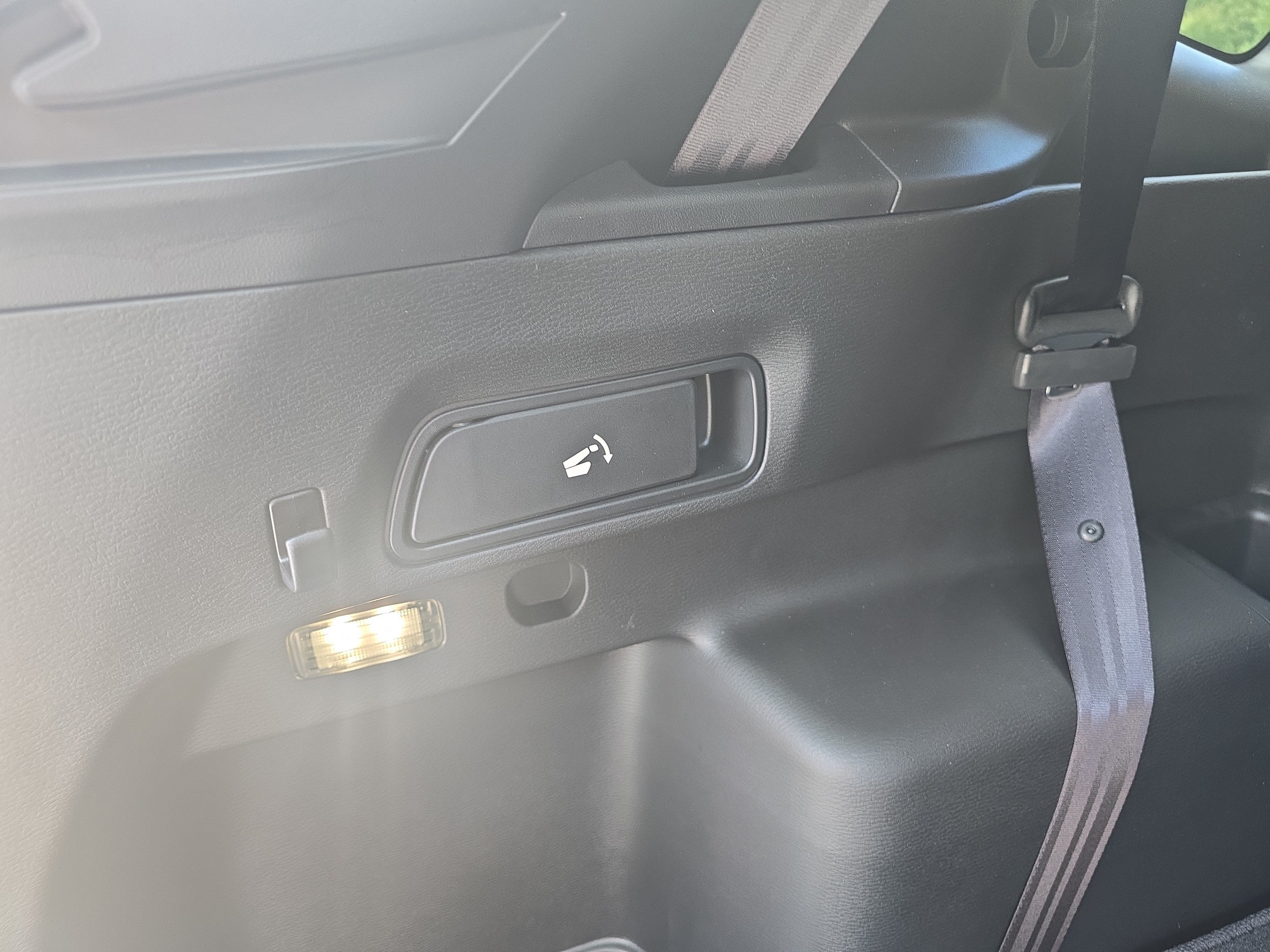 2025 Mitsubishi Outlander ES