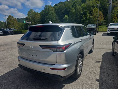 2025 Mitsubishi Outlander ES