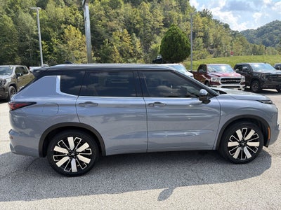 2025 Mitsubishi Outlander SEL